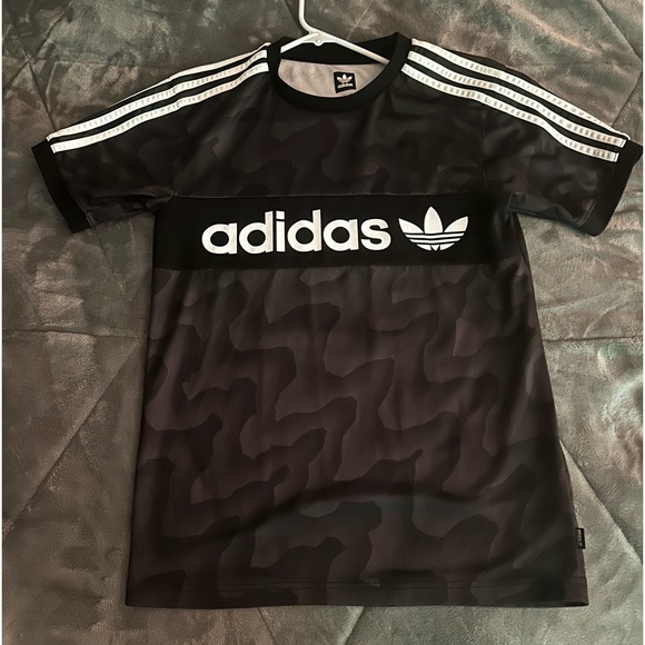 adidas Other - Men’s Adidas Tre foil T-Shirt Size: Medium